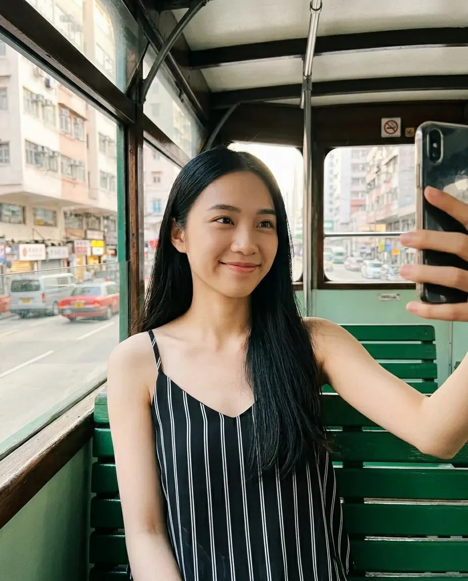 叮叮车里自拍也太抖了吧😭